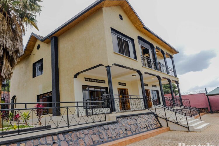 A Charming Villa For Rent in Nyarutarama