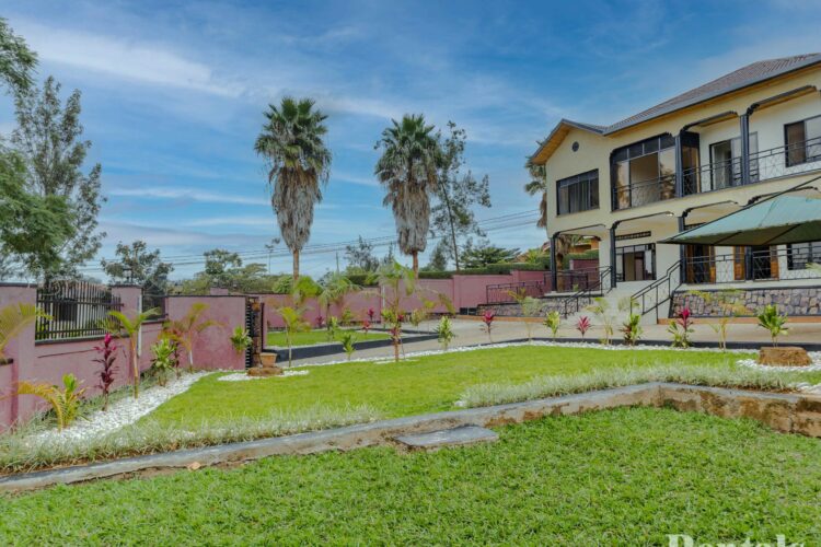 A Charming Villa For Rent in Nyarutarama