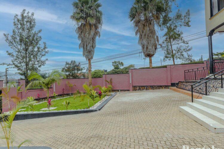 A Charming Villa For Rent in Nyarutarama