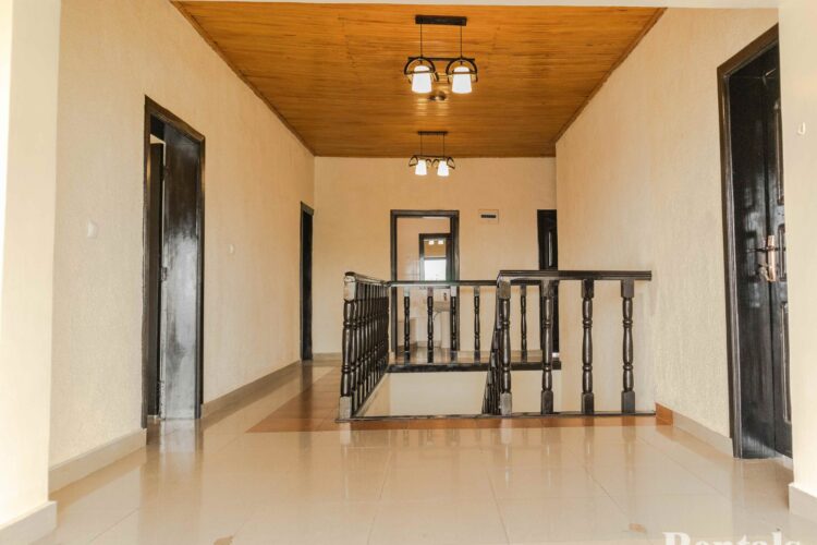 A Charming Villa For Rent in Nyarutarama