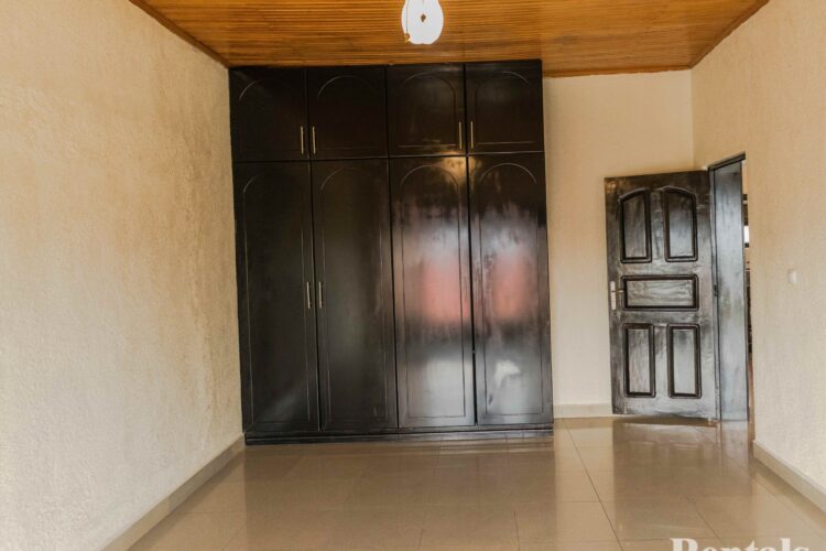 A Charming Villa For Rent in Nyarutarama