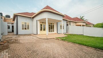Rented! Convenient 4BR/3BA Home for Students in Sekimondo Estate, Bumbogo