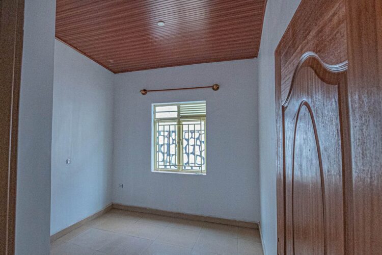 Rented! Convenient 4BR/3BA Home for Students in Sekimondo Estate, Bumbogo