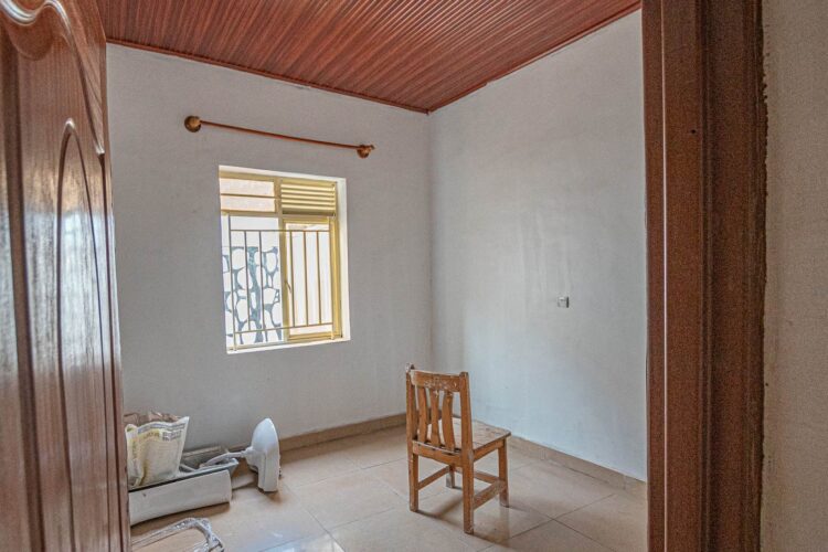 Rented! Convenient 4BR/3BA Home for Students in Sekimondo Estate, Bumbogo
