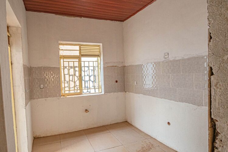 Rented! Convenient 4BR/3BA Home for Students in Sekimondo Estate, Bumbogo
