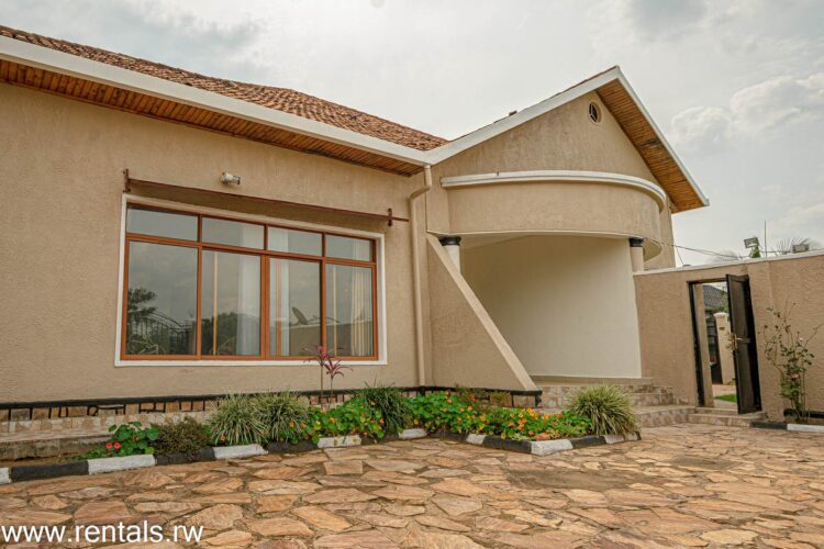 Rented! Short Term Rental: 3 Bedrooms, 2 Baths Family House (Fully Furnished) For Rent