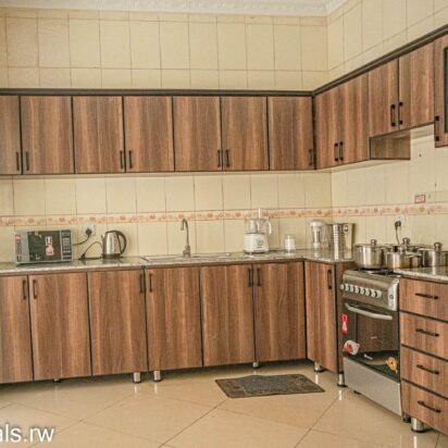 Short Term Rental: 3 Bedrooms, 2 Baths Family House (Fully Furnished) For Rent